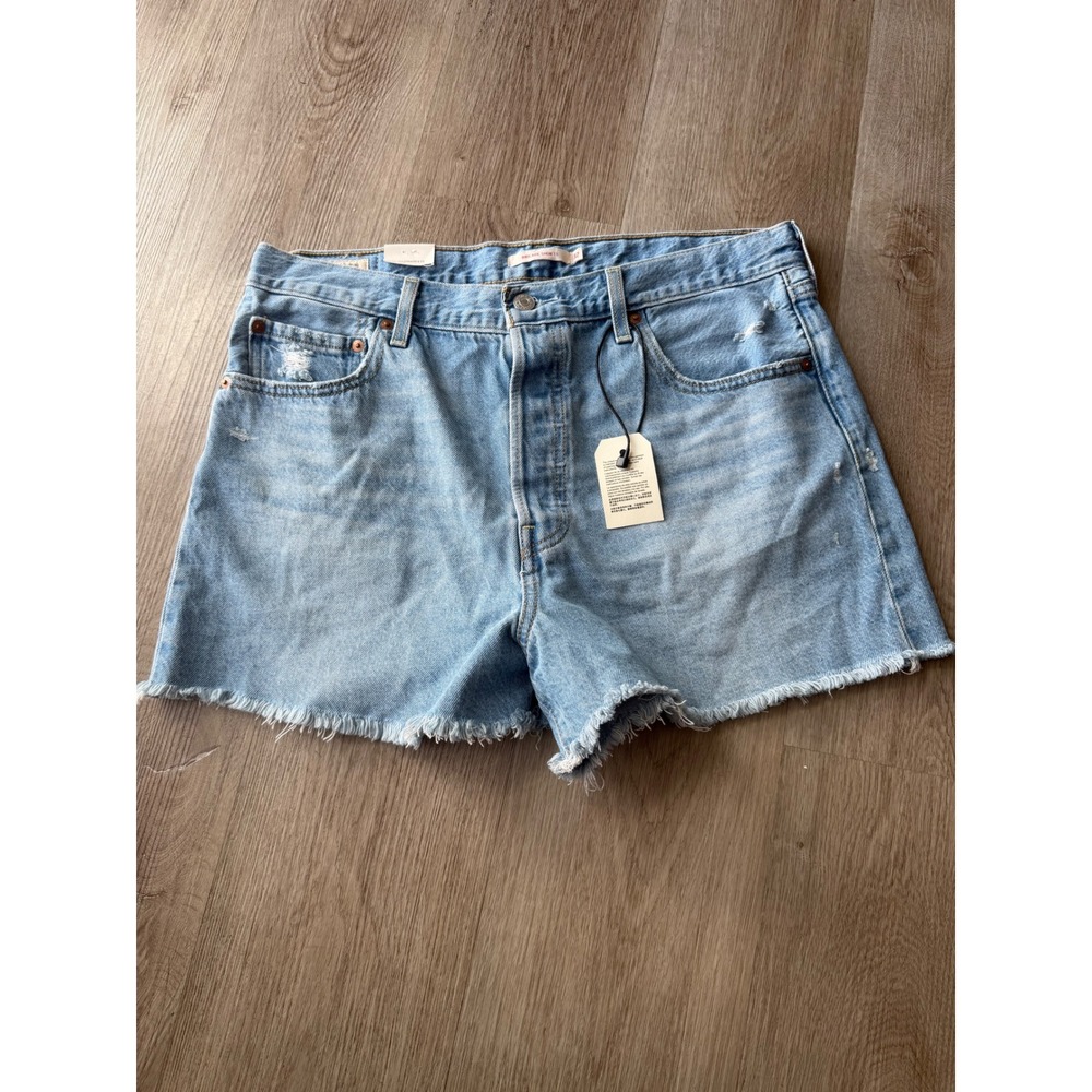 Levis Premium Ribcage Shorts Light Wash Denim Cut Off Button Fly Size 32 NWT